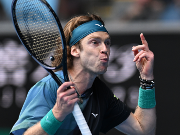 守都牵动着 守都牵动着